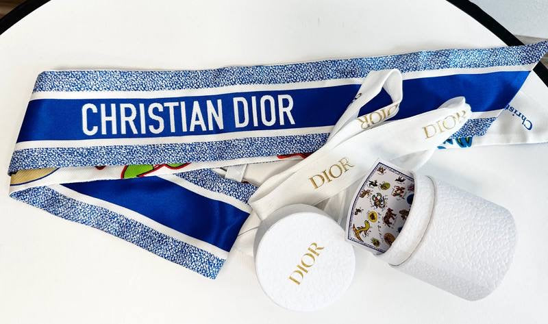 Christian Dior siaura skarelė